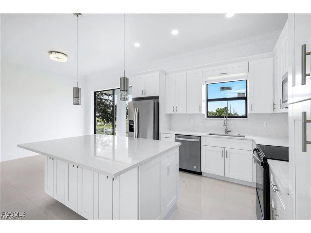 3212 Vera Court Lehigh Acres FL 33976 2025024852 image8