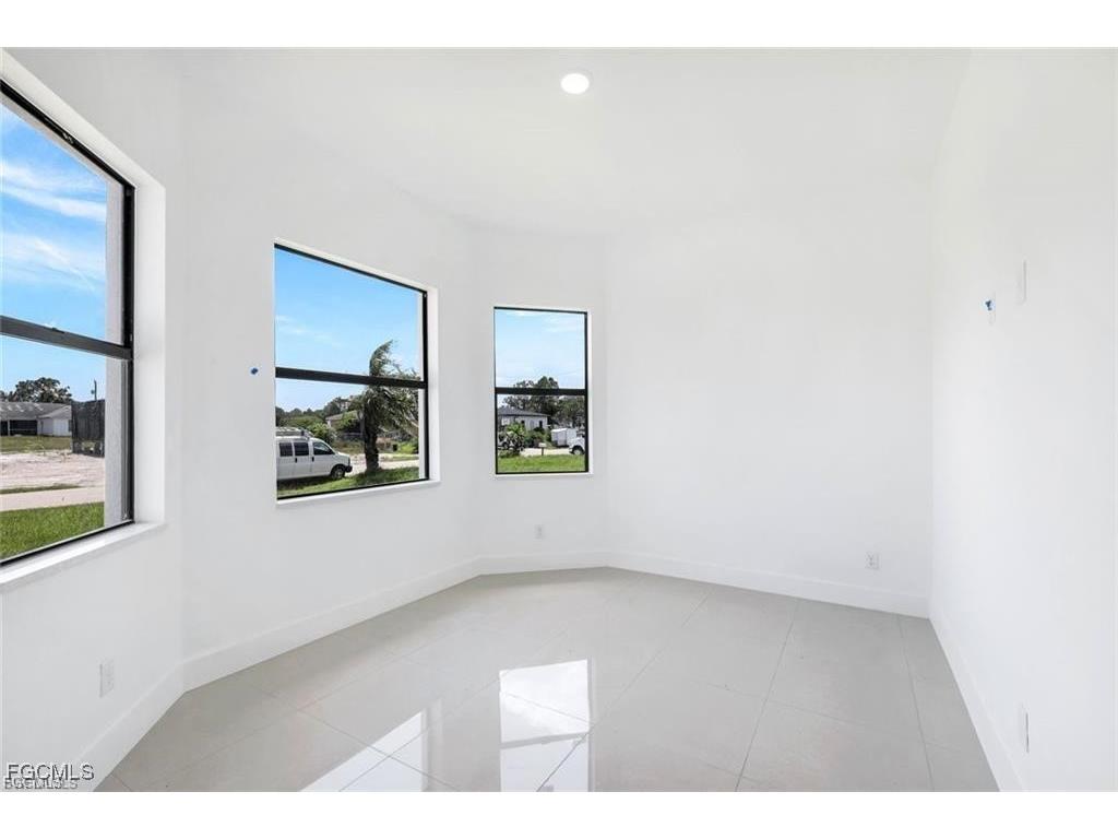 3212 Vera Court Lehigh Acres FL 33976 2025024852 image9