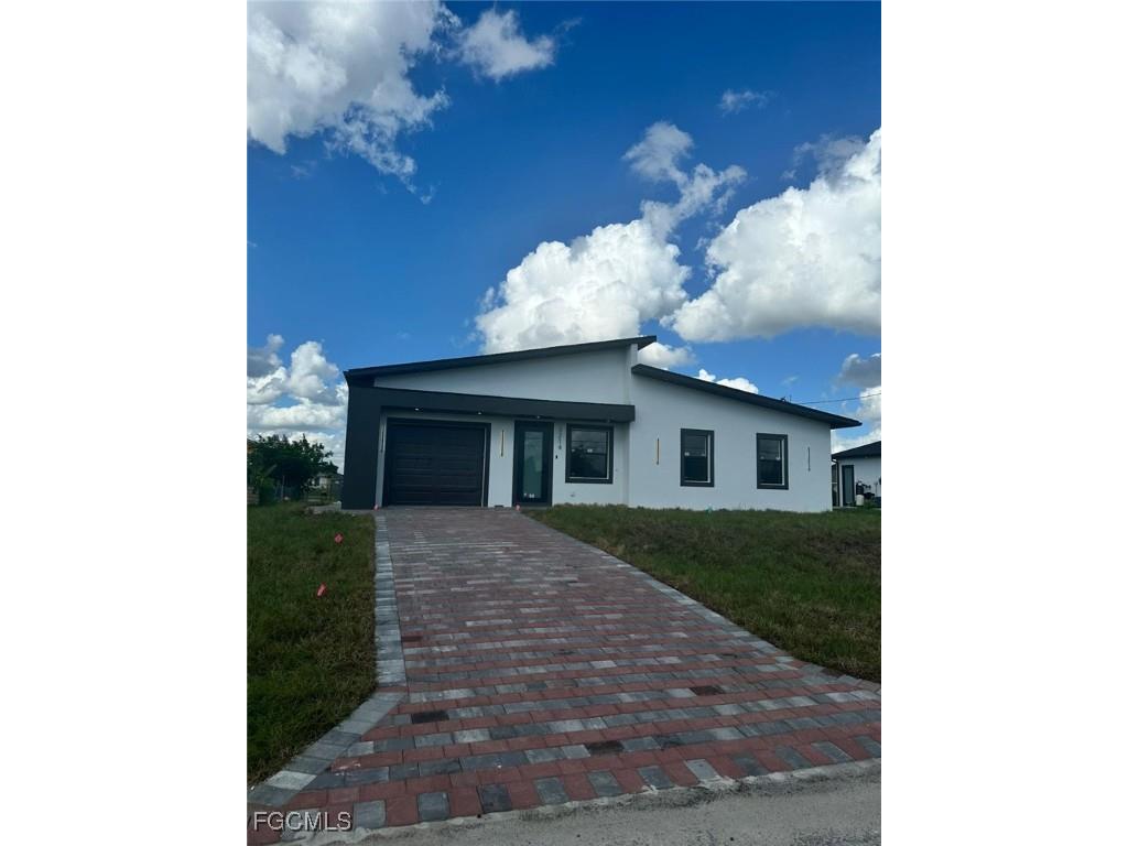3214 12th Street SW Lehigh Acres FL 33976 2025016165 image1