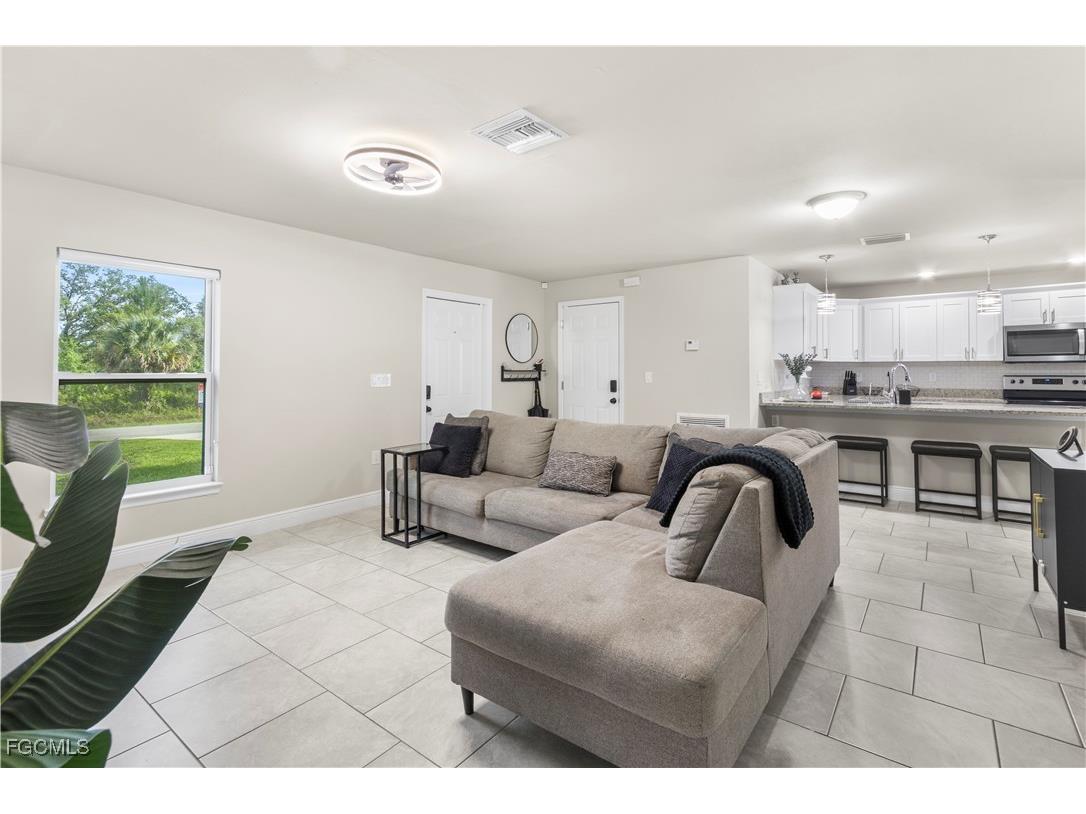 3214 45th Street W Lehigh Acres FL 33971 2025023871 image9