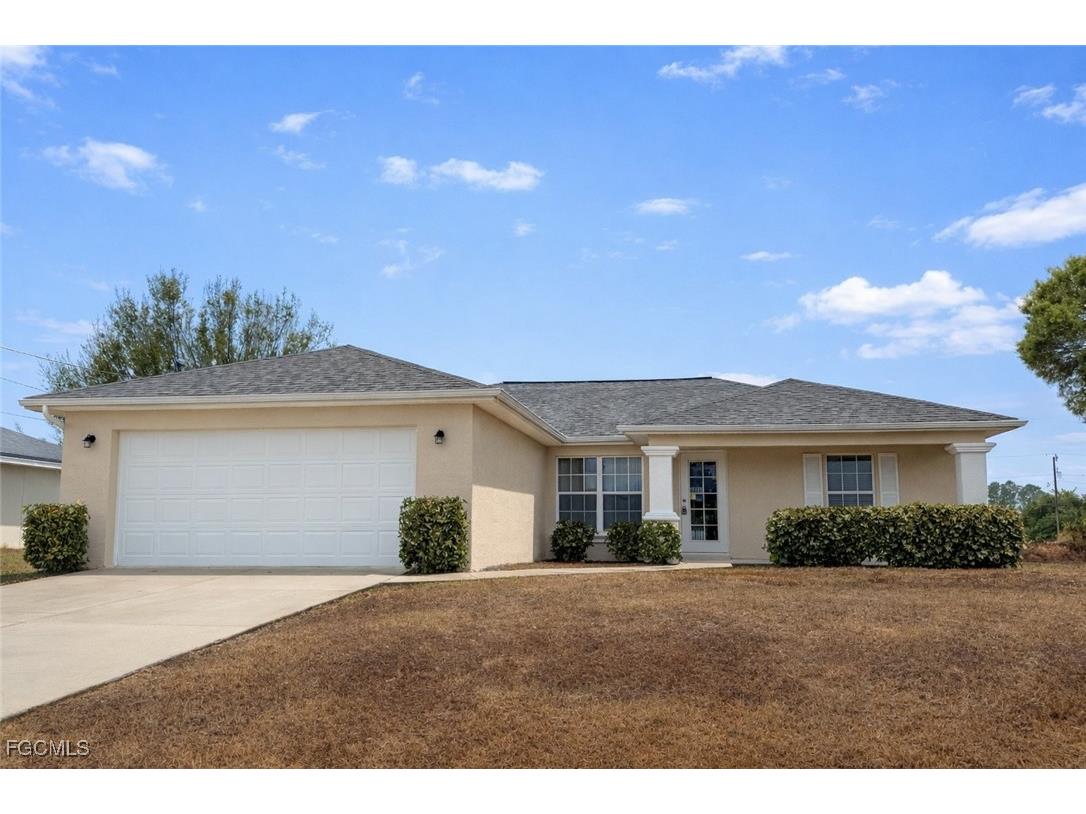 3215 13th Street SW Lehigh Acres FL 33976 2026006553 image1