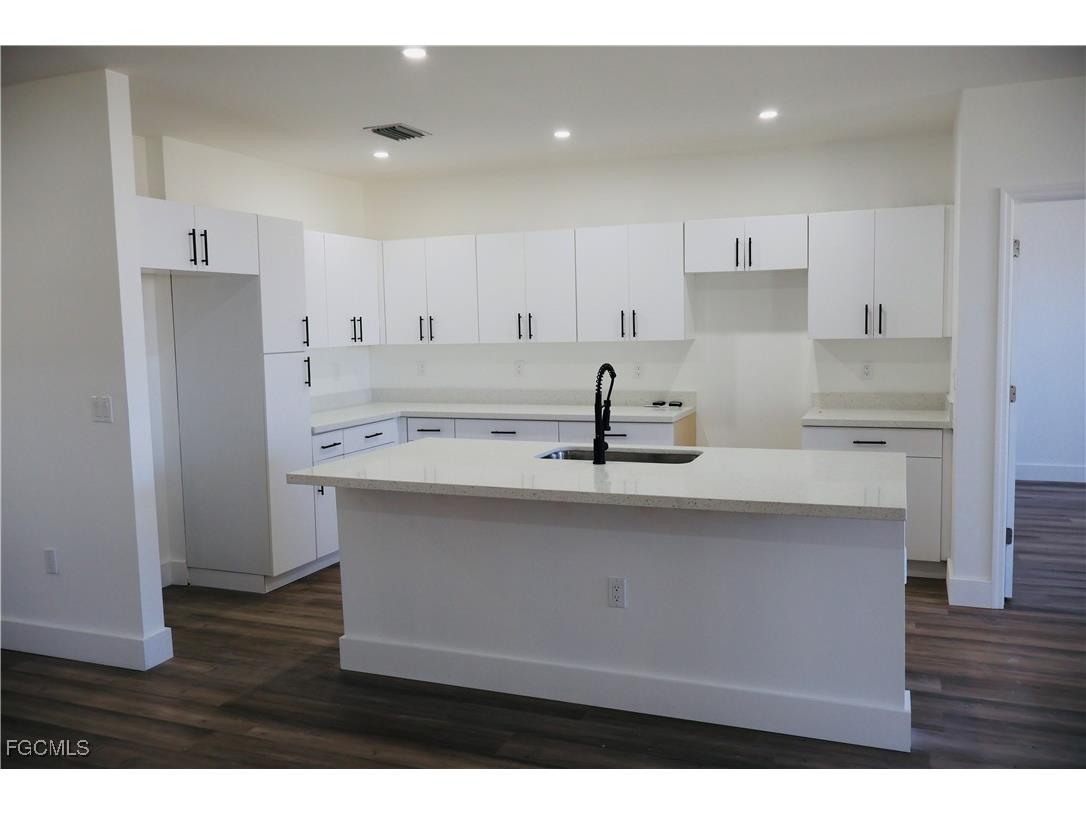 3215 8th Street SW Lehigh Acres FL 33976 2026000359 image8