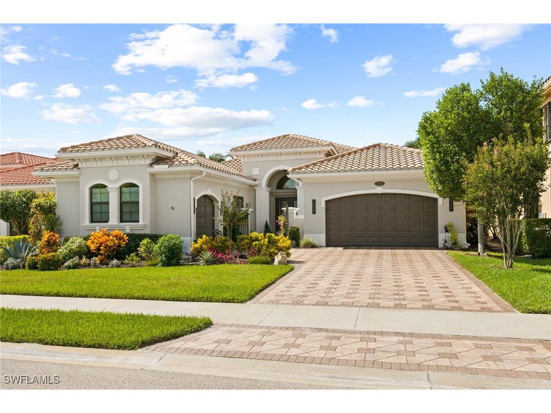 3215 Atlantic Circle Naples FL 34119 224076079 image1