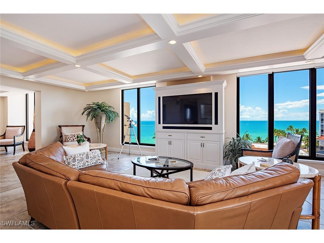 3215 Gulf Shore Boulevard N #5N Naples FL 34103 224071262 image1