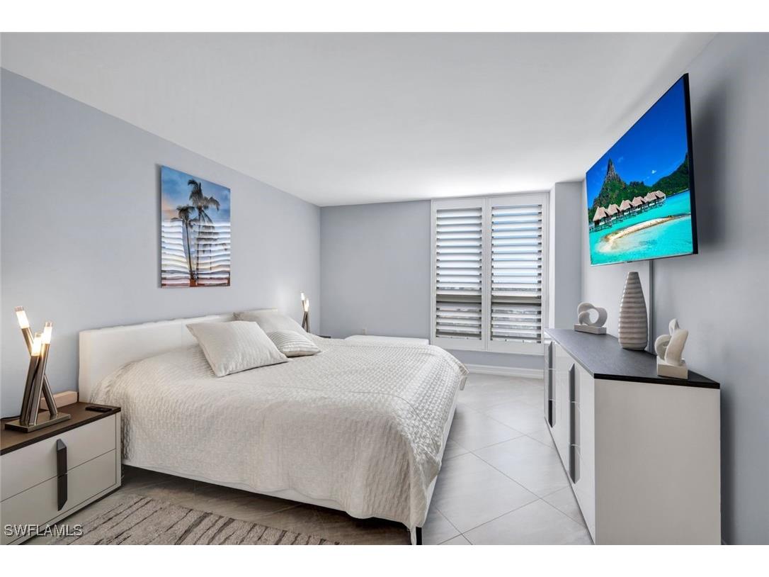 3215 Gulf Shore Boulevard N #704N Naples FL 34103 226005679 image15