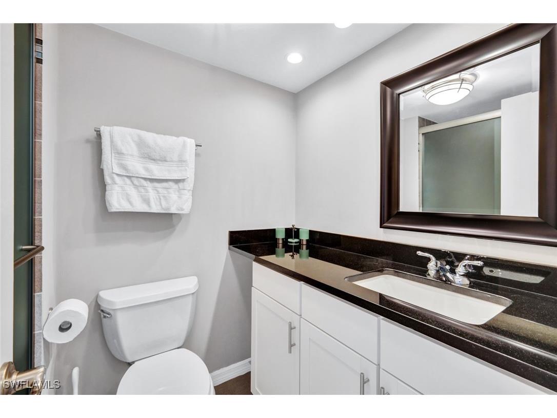 3215 Gulf Shore Boulevard N #704N Naples FL 34103 226005679 image16