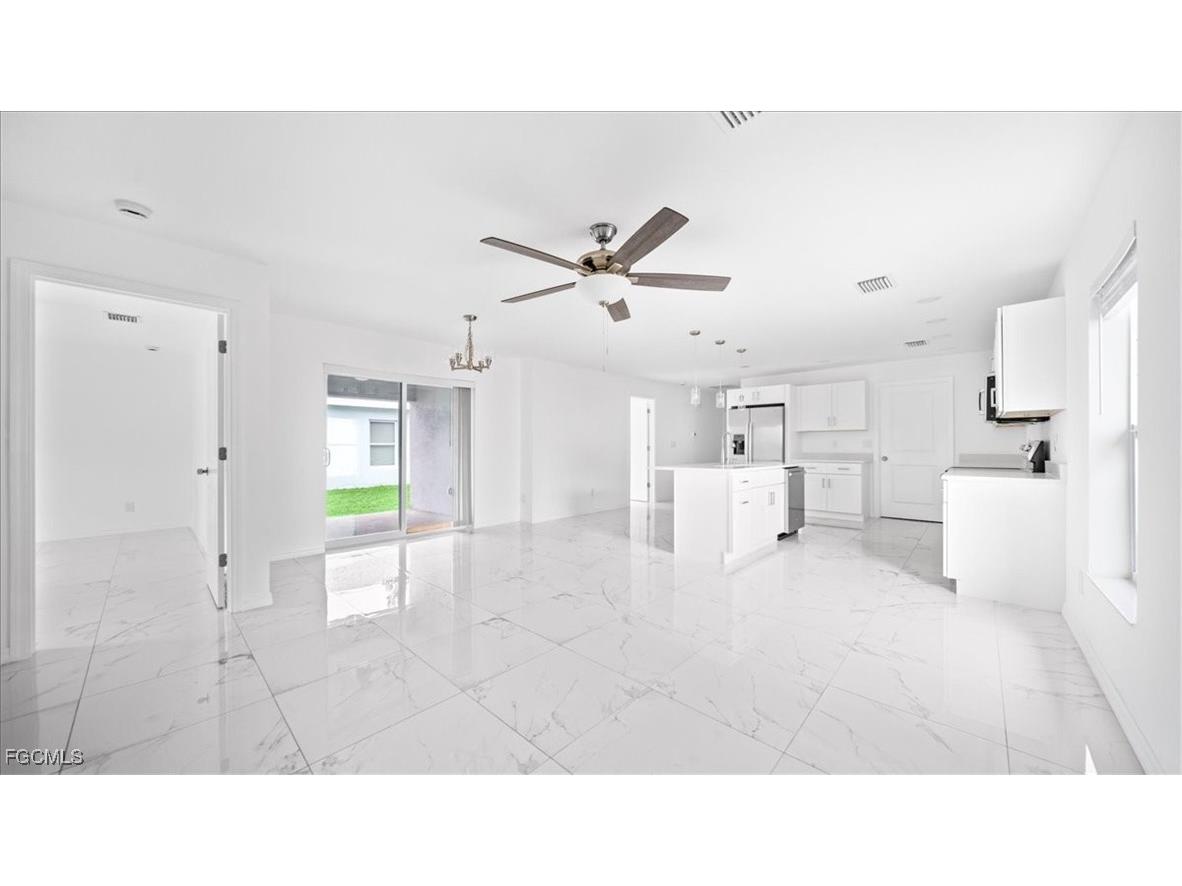 3216 Jeffcott Street Fort Myers FL 33916 2025019368 image10