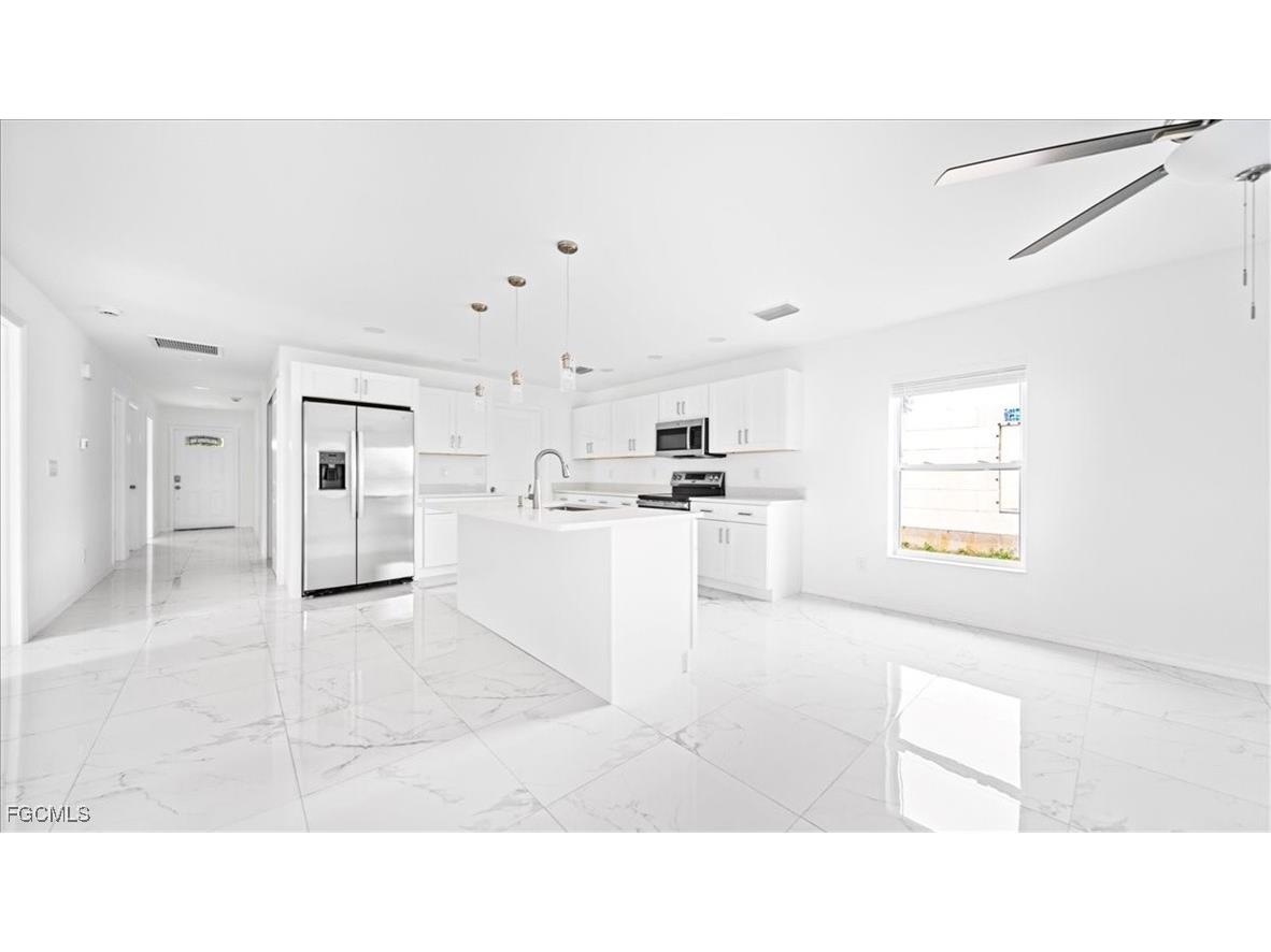 3216 Jeffcott Street Fort Myers FL 33916 2025019368 image13