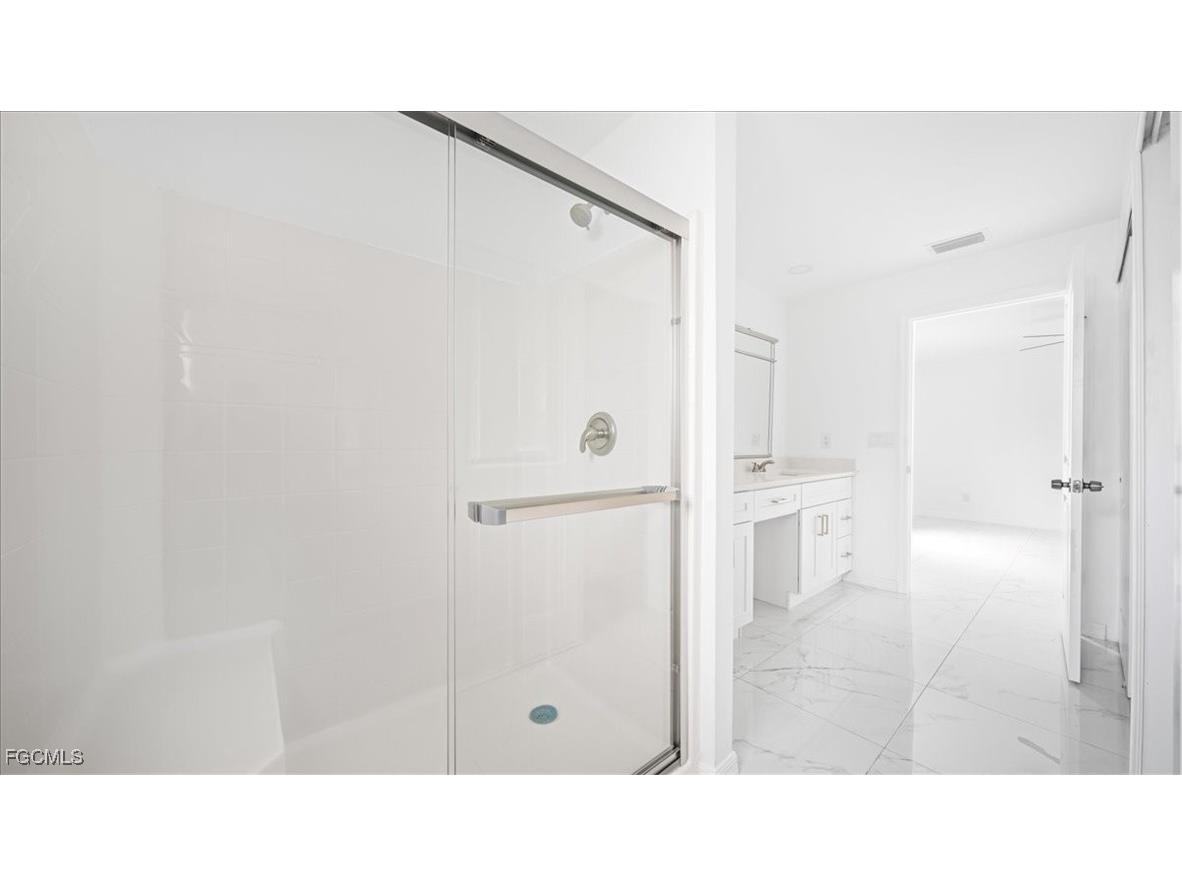 3216 Jeffcott Street Fort Myers FL 33916 2025019368 image29