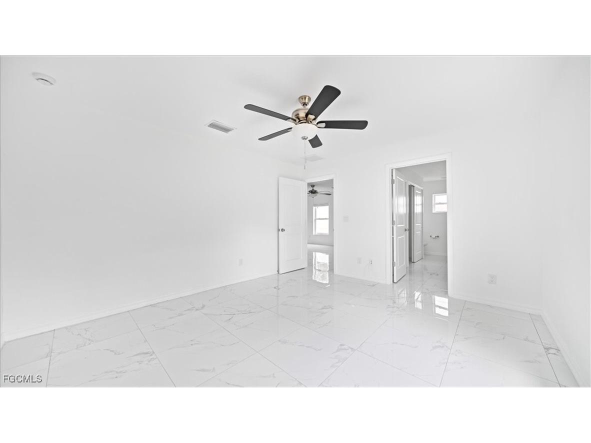 3216 Jeffcott Street Fort Myers FL 33916 2025019368 image5