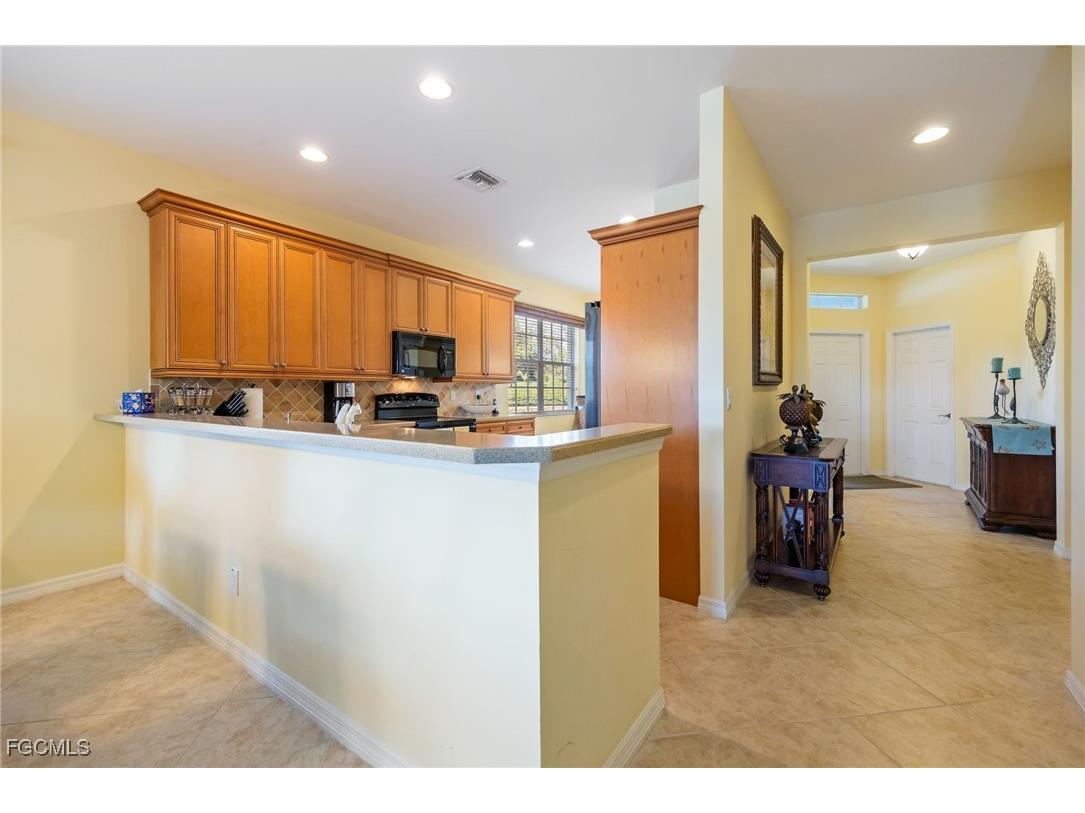 3216 Magnolia Landing Lane North Fort Myers FL 33917 2025023642 image21