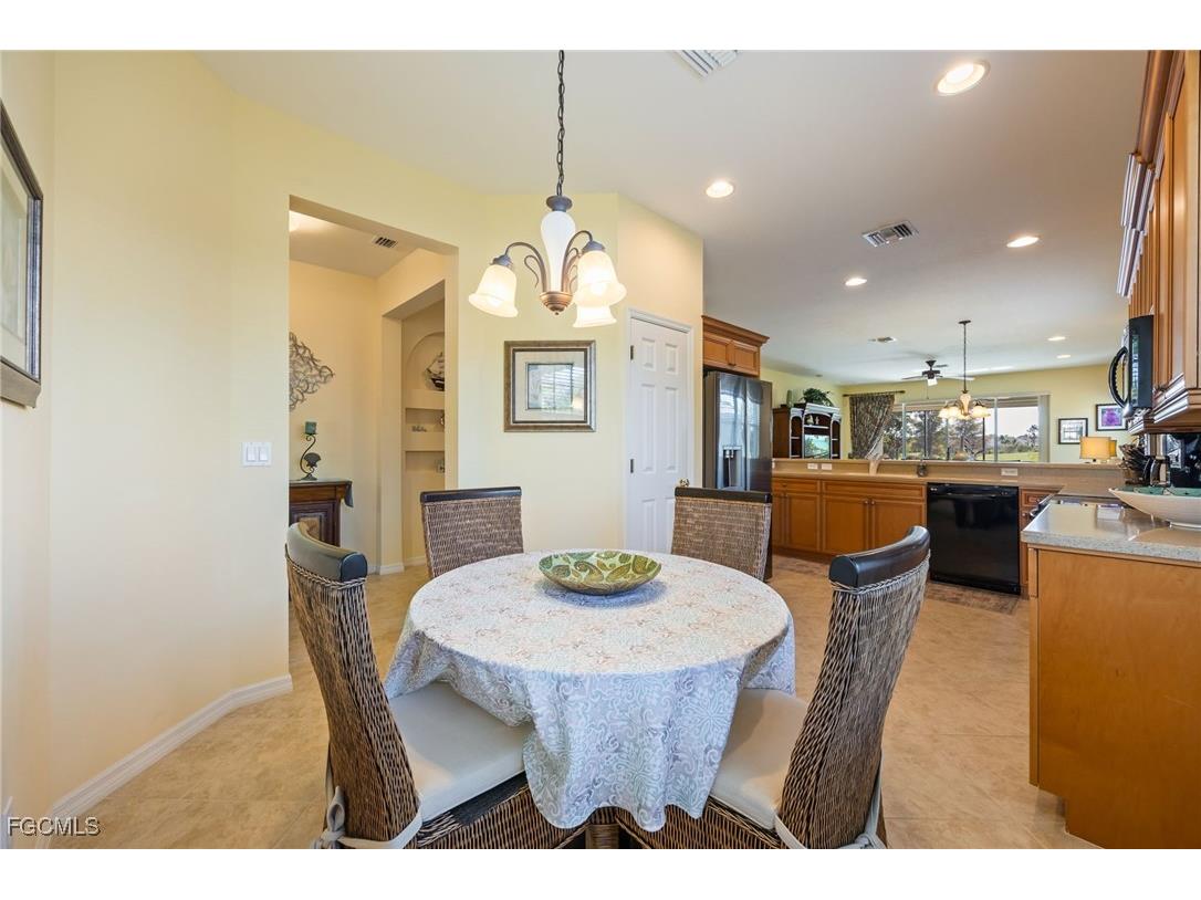 3216 Magnolia Landing Lane North Fort Myers FL 33917 2025023642 image22