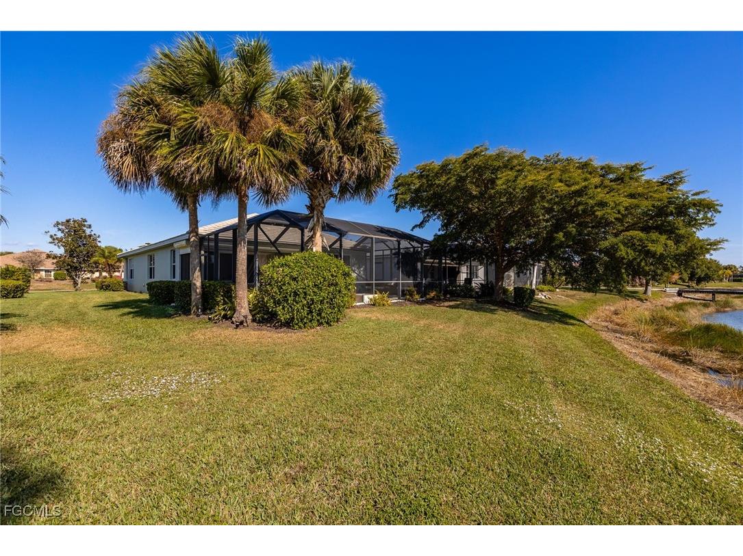 3216 Magnolia Landing Lane North Fort Myers FL 33917 2025023642 image34