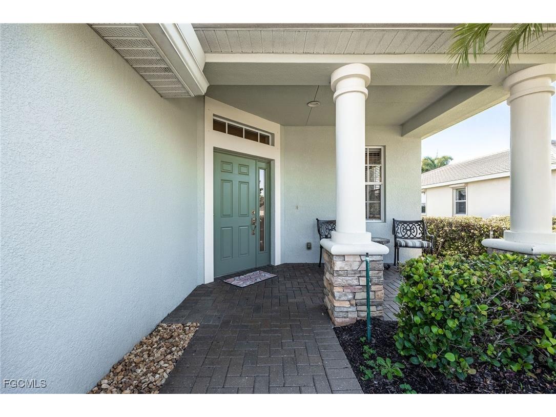 3216 Magnolia Landing Lane North Fort Myers FL 33917 2025023642 image4
