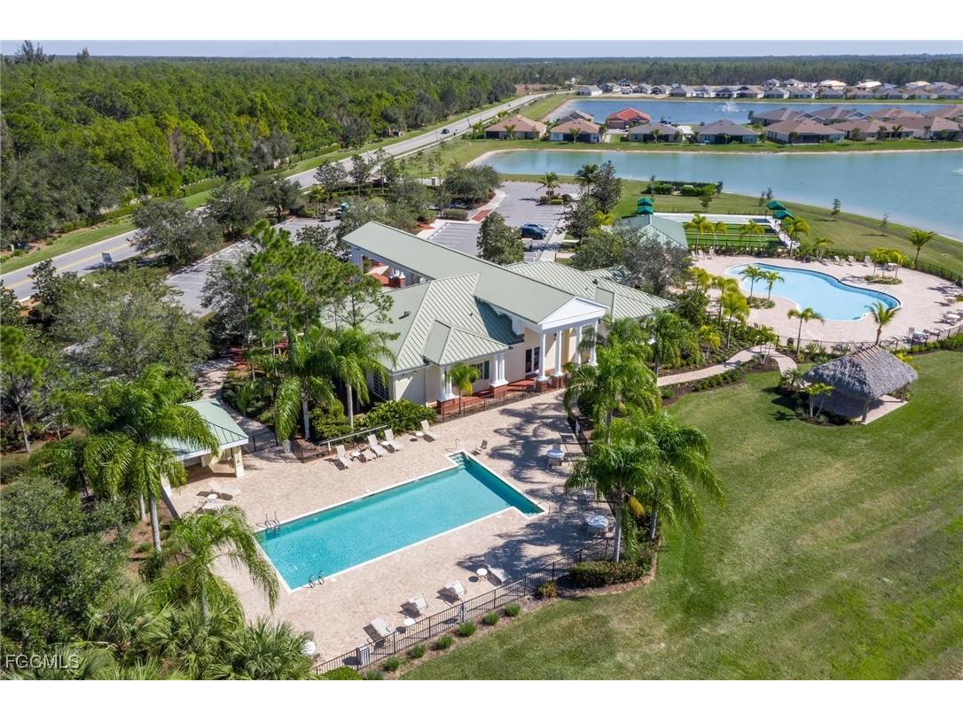 3216 Magnolia Landing Lane North Fort Myers FL 33917 2025023642 image41