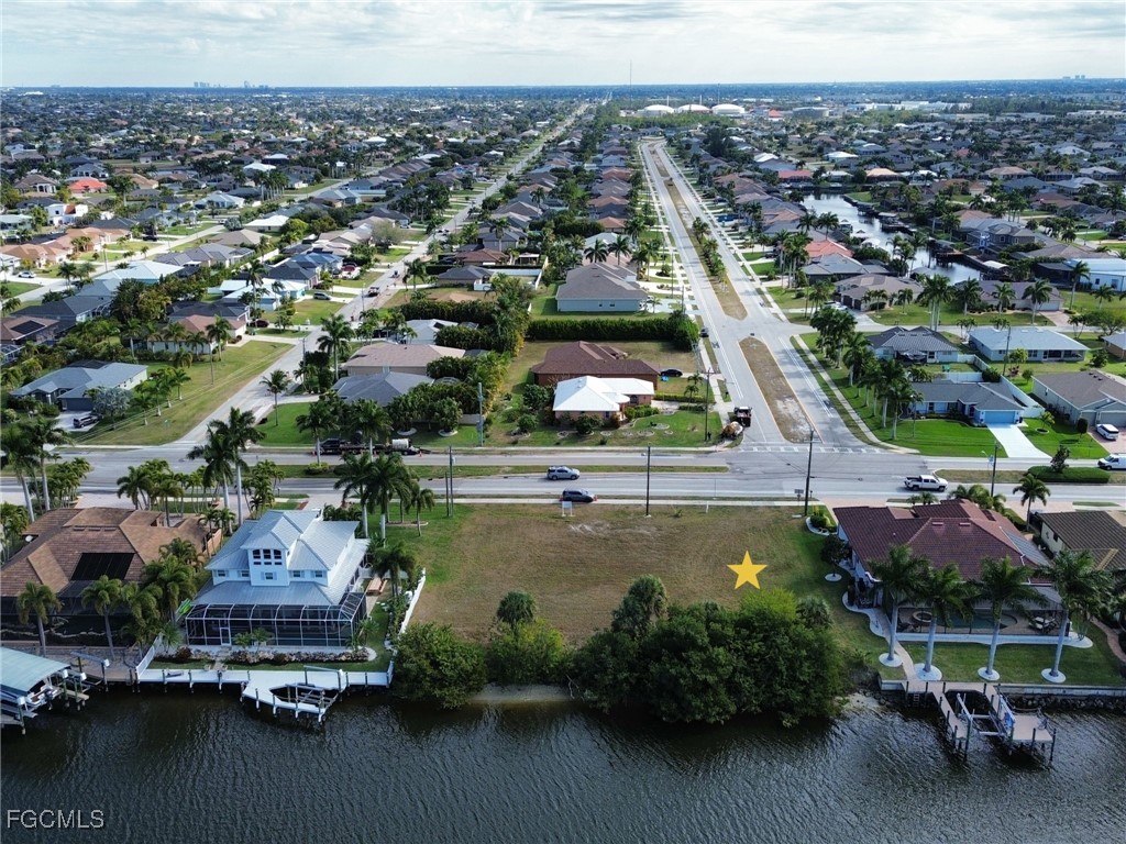 3216 Surfside Boulevard Cape Coral FL 33914 2026002320 image8