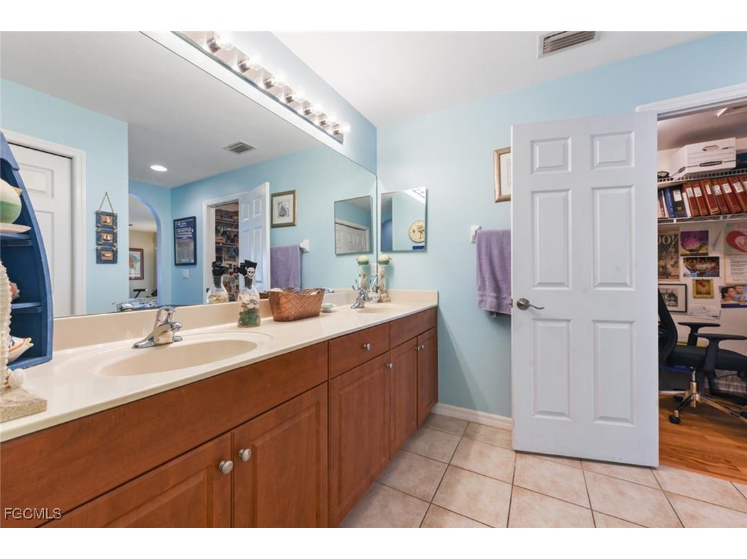 3217 SW 12th Avenue Cape Coral FL 33914 2025017829 image17