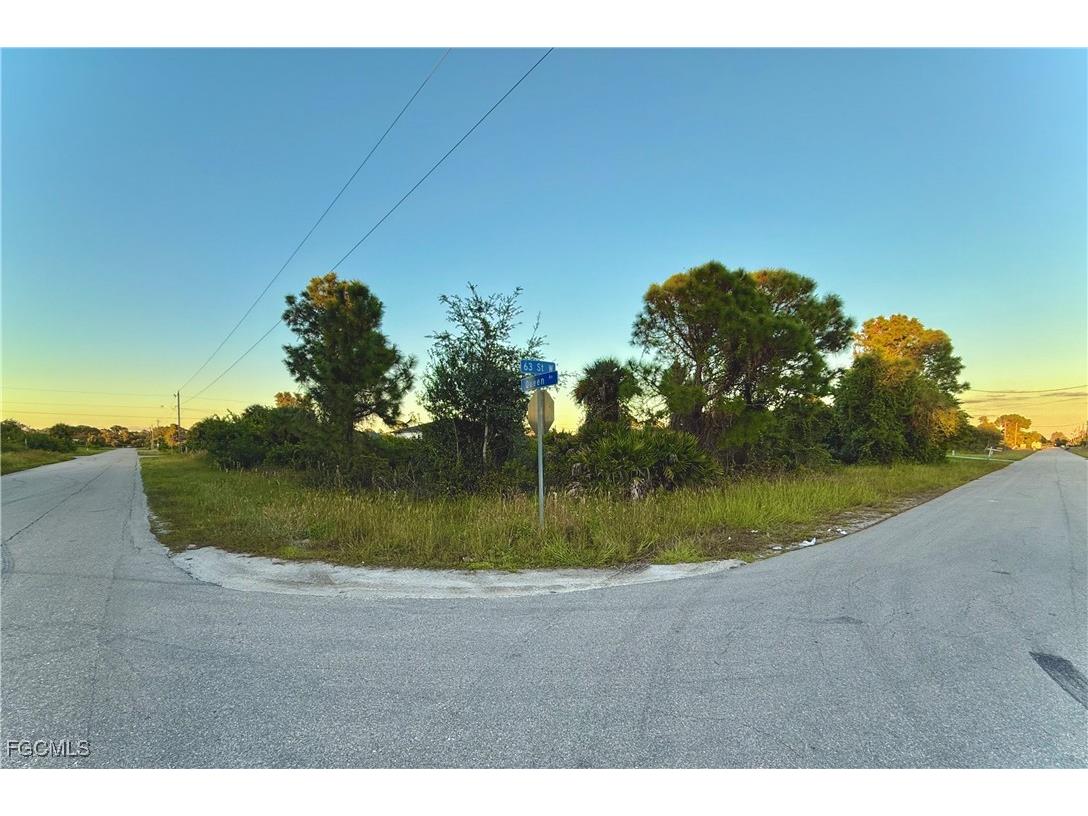 3218 63rd Street W Lehigh Acres FL 33971 2025015273 image1