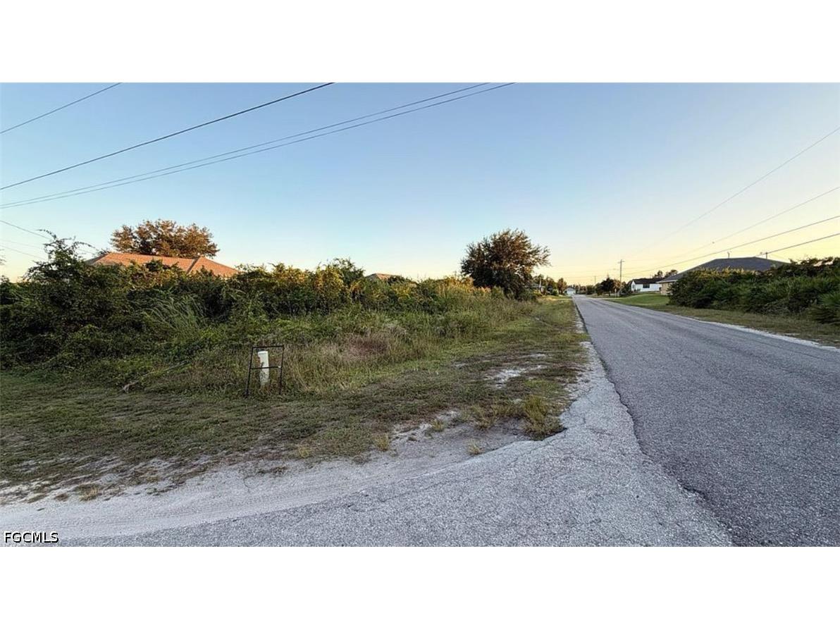 3219 37th Street SW Lehigh Acres FL 33976 2026026165 image2