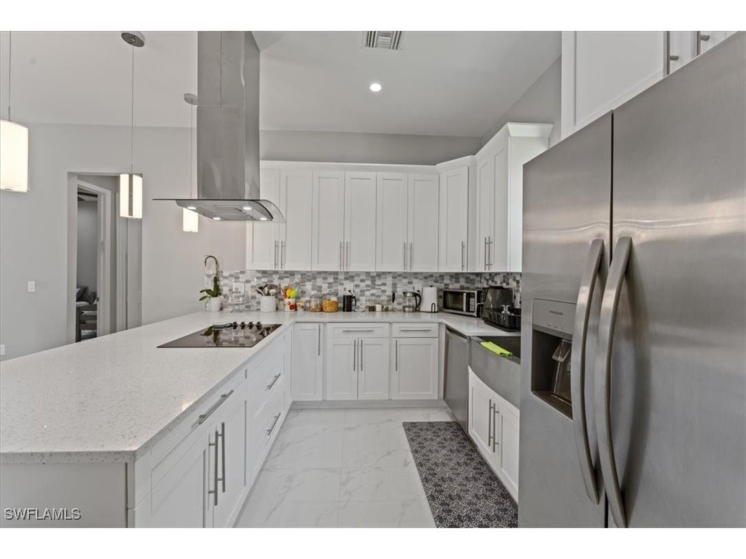 3219 64th Avenue NE Naples FL 34120 225068836 image1