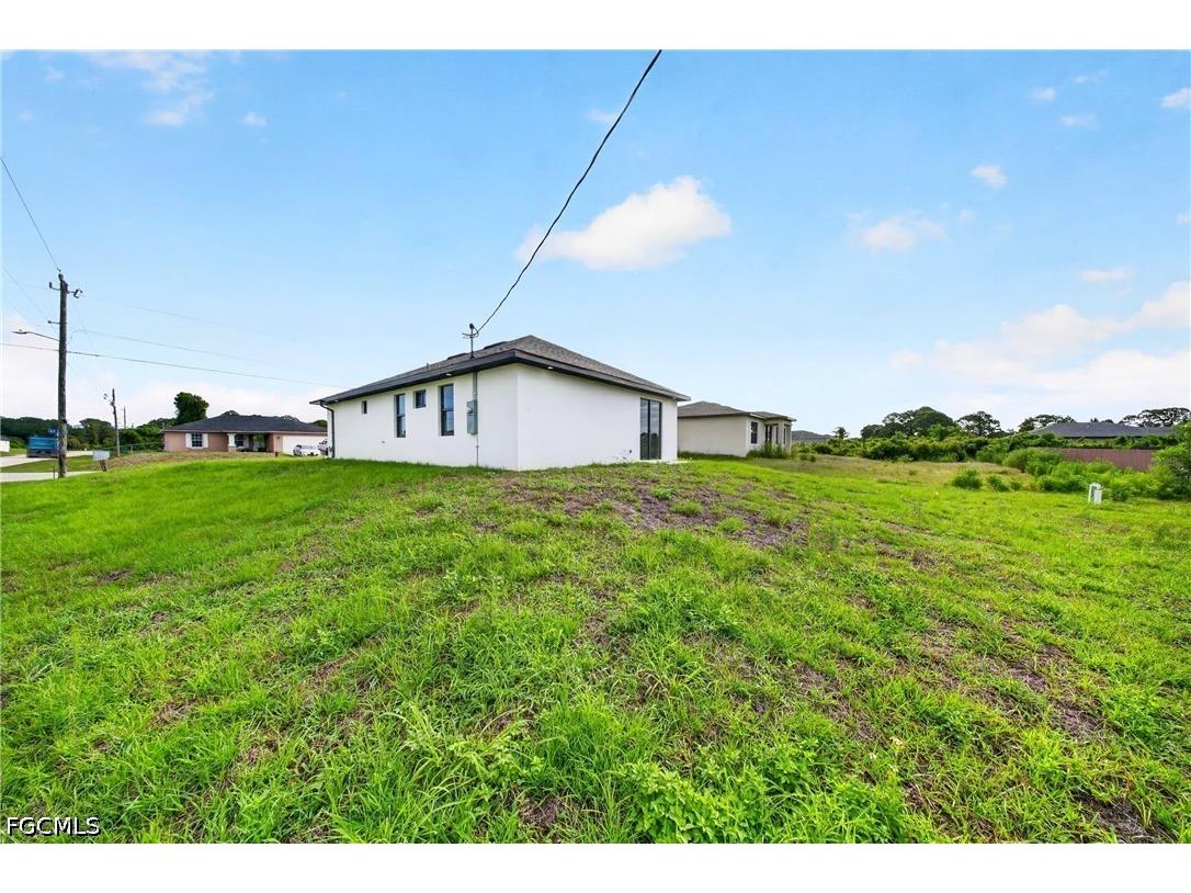 3219 65th Street W Lehigh Acres FL 33971 2026023628 image1