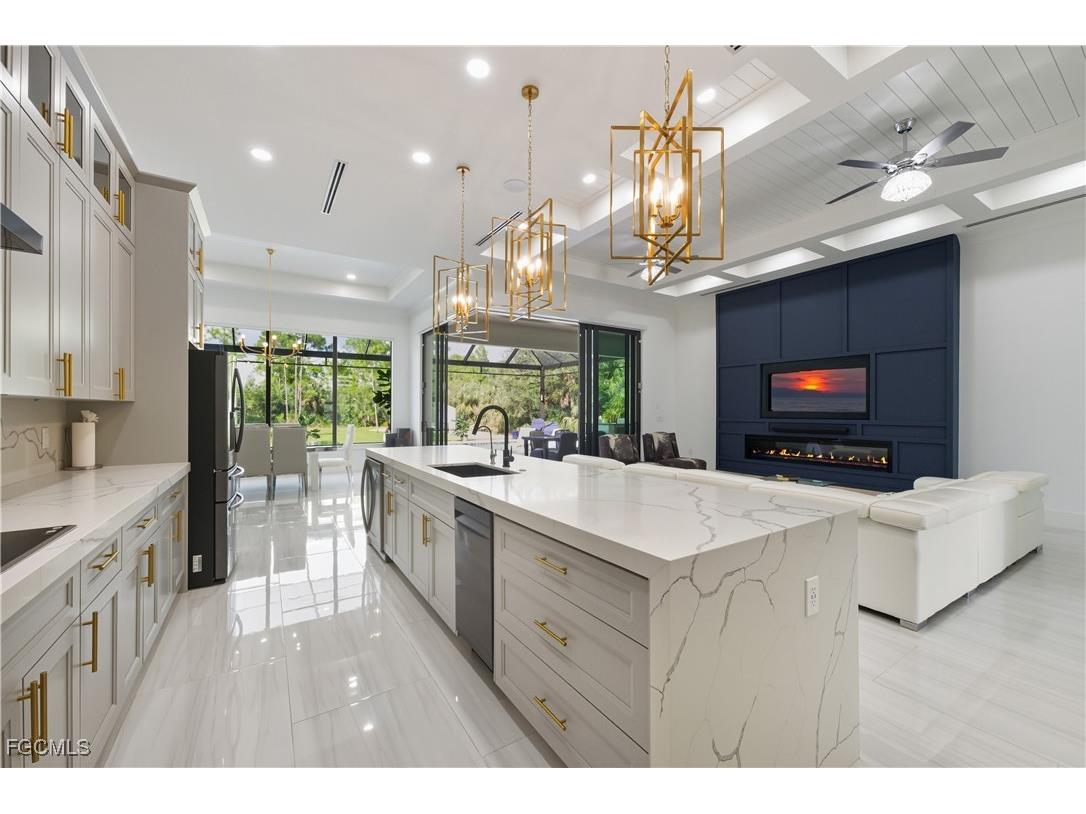 3219 White Boulevard Naples FL 34117 2025016096 image3