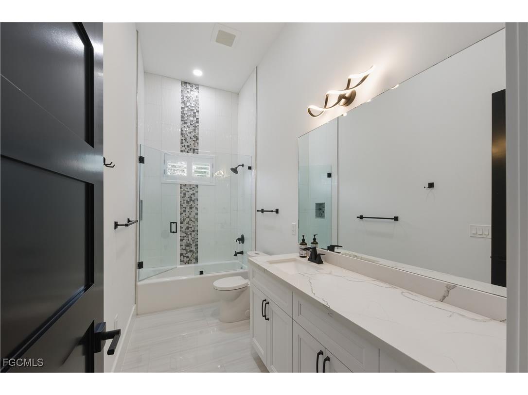 3219 White Boulevard Naples FL 34117 2025016096 image30