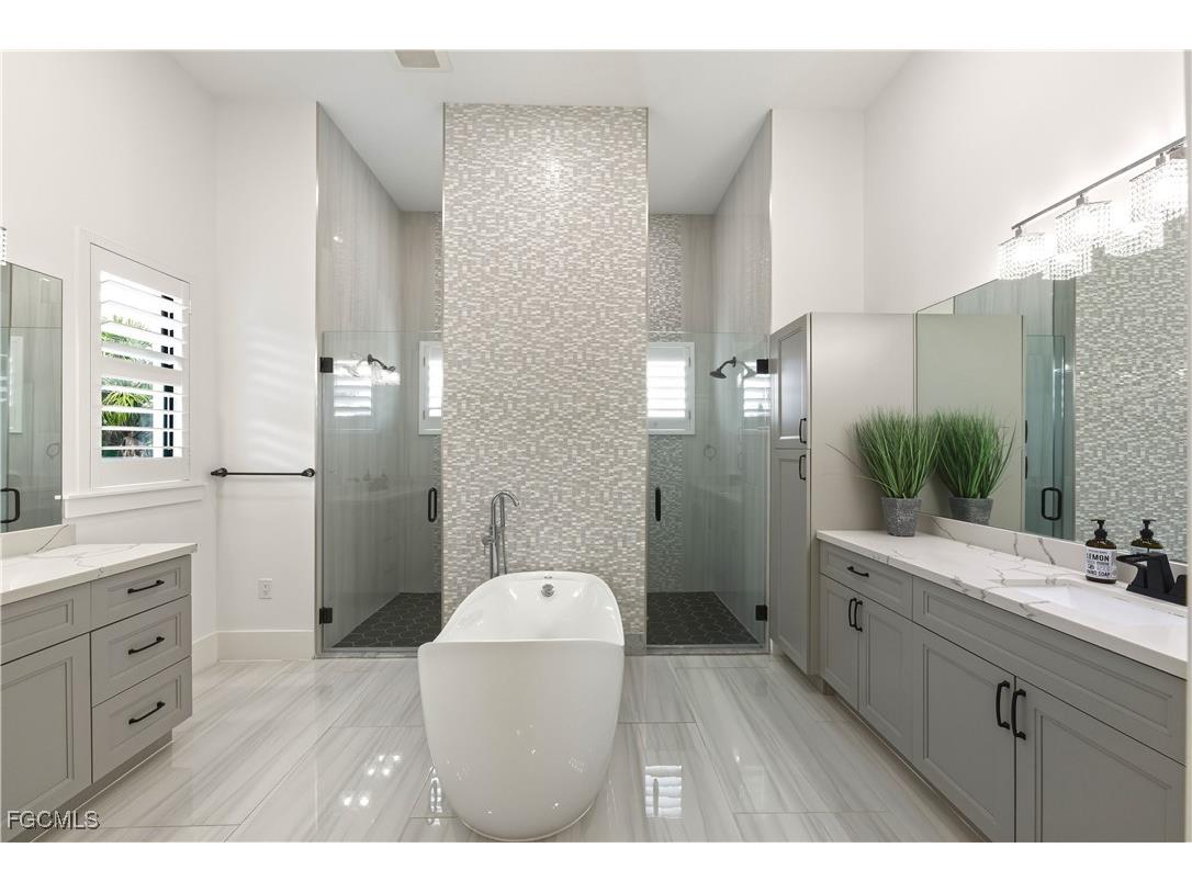 3219 White Boulevard Naples FL 34117 2025016096 image4