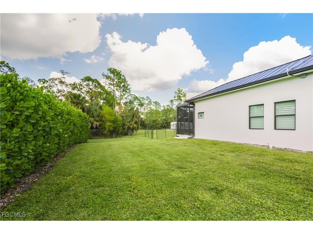 3219 White Boulevard Naples FL 34117 2025016096 image42