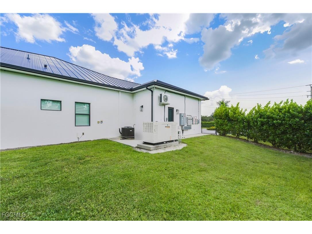 3219 White Boulevard Naples FL 34117 2025016096 image44