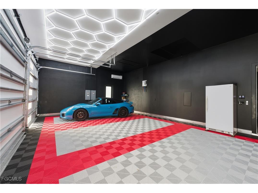 3219 White Boulevard Naples FL 34117 2025016096 image7