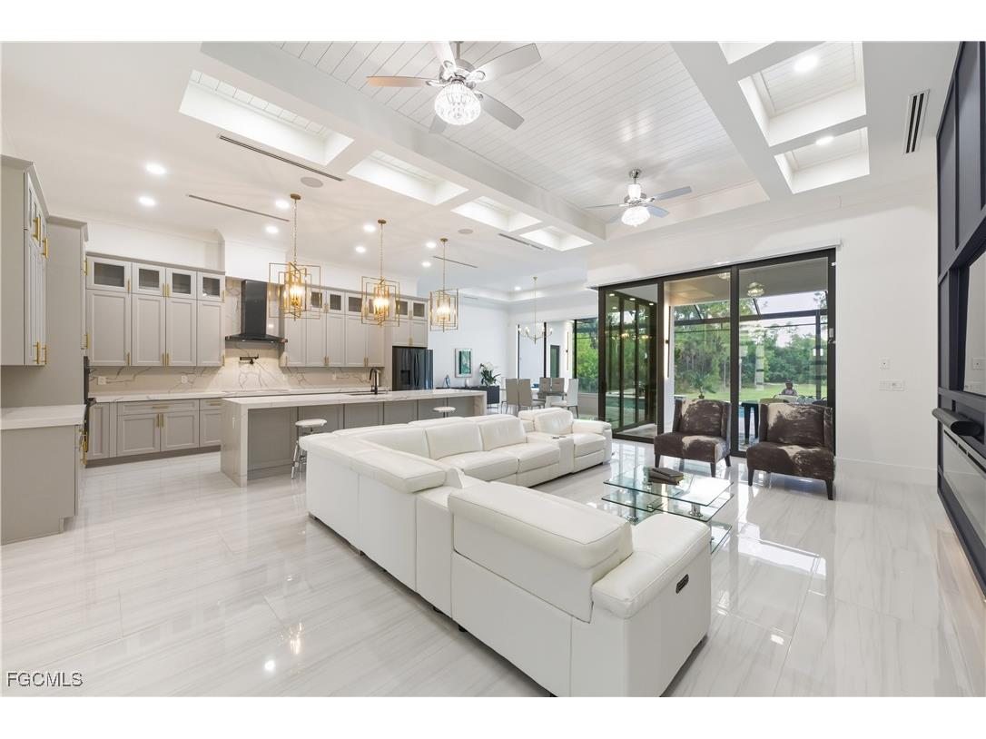 3219 White Boulevard Naples FL 34117 2025016096 image9