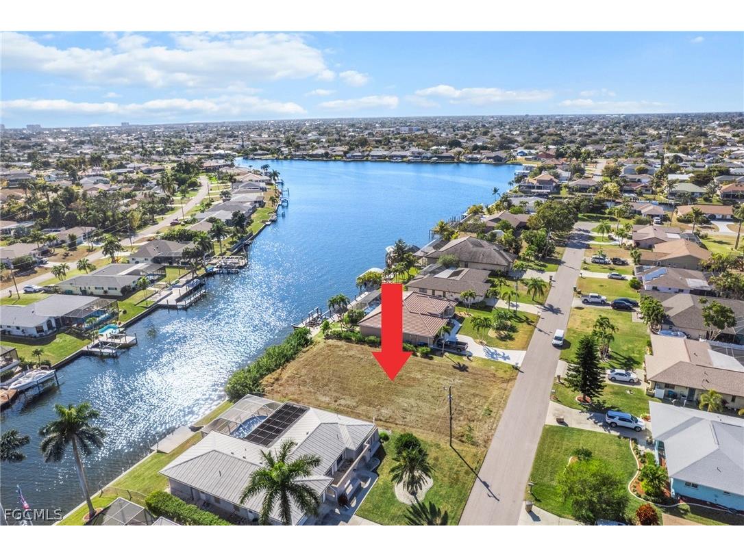 322 SE 33rd Street Cape Coral FL 33904 2026006680 image1