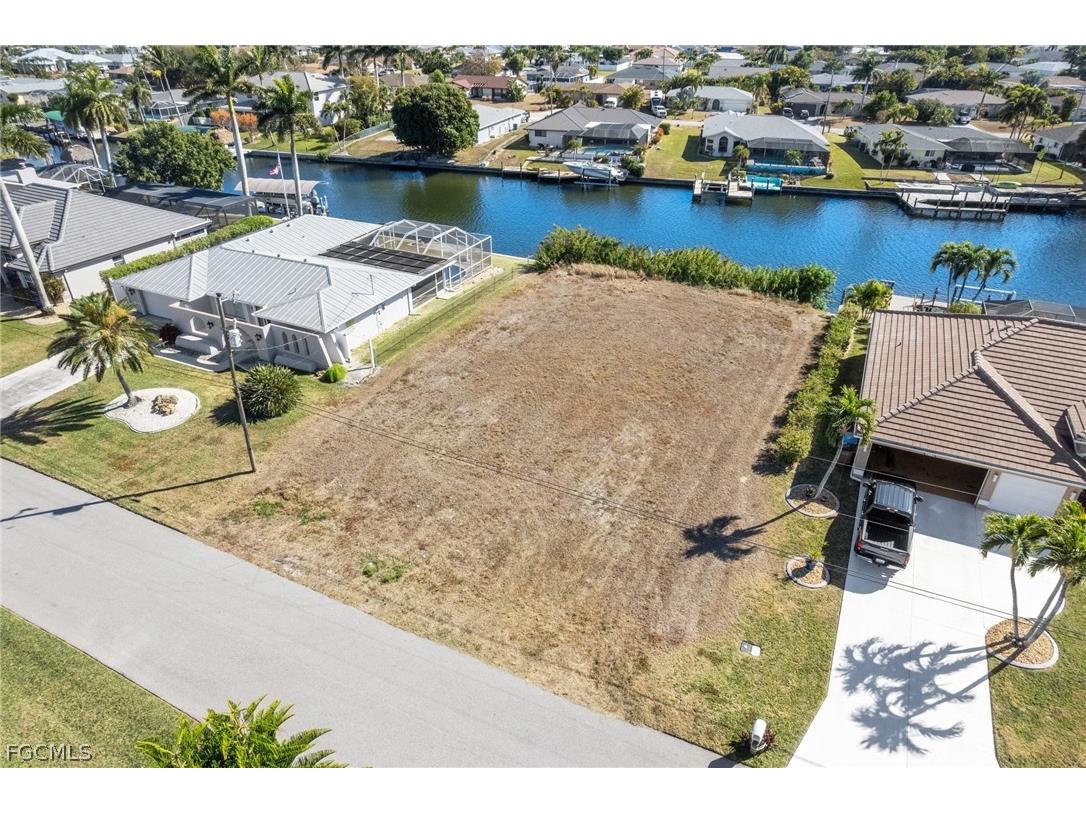 322 SE 33rd Street Cape Coral FL 33904 2026006680 image3