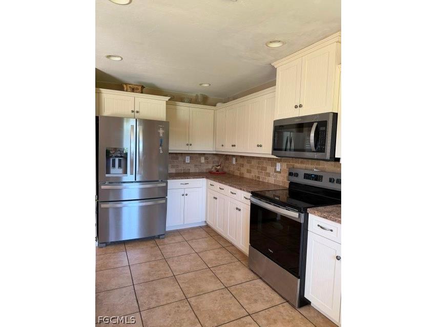 322 SE 46th Lane Cape Coral FL 33904 2026008744 image4