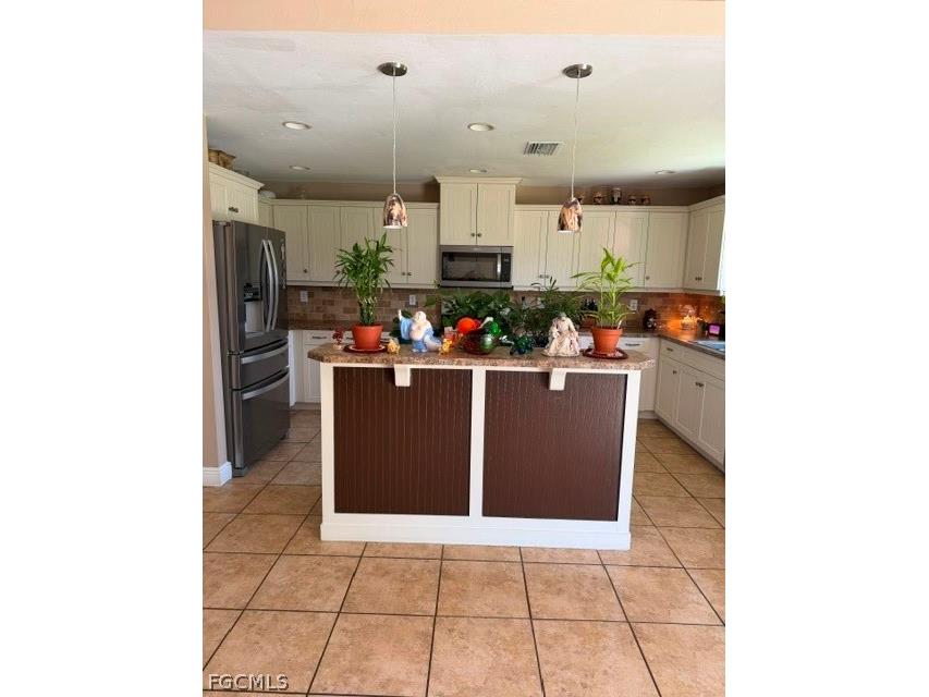 322 SE 46th Lane Cape Coral FL 33904 2026008744 image6