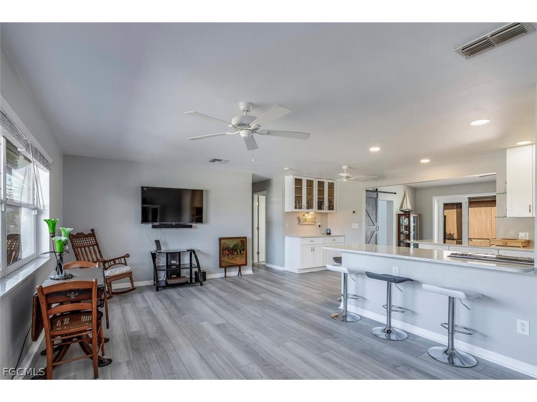 322 SW 28th Terrace Cape Coral FL 33914 2026008701 image5