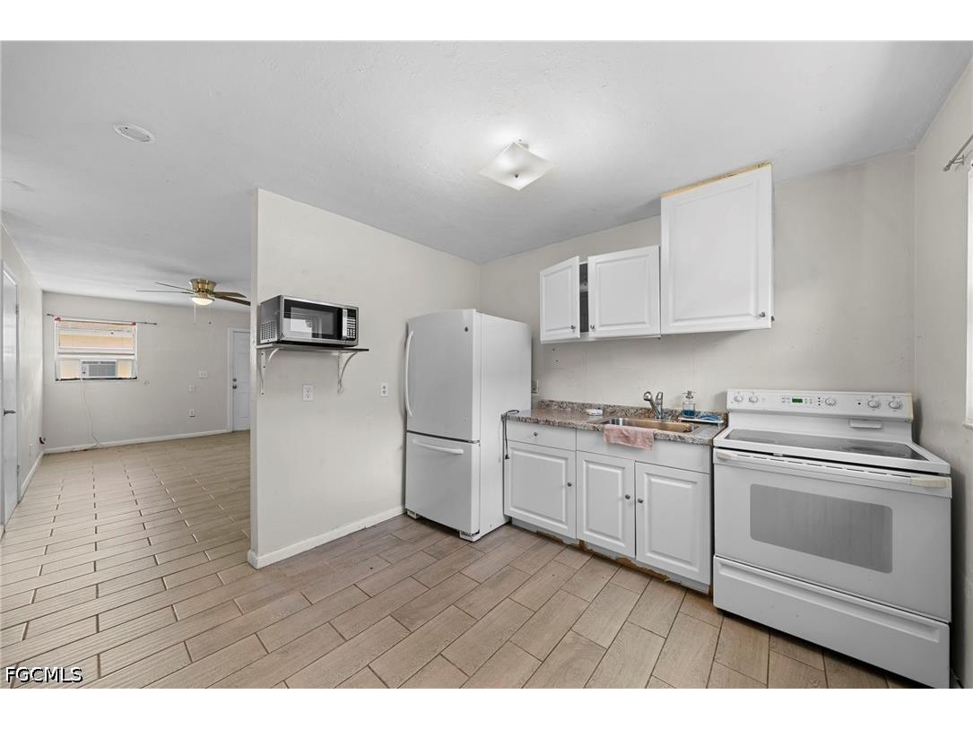 322 Louise Avenue #A Fort Myers FL 33916 2026022088 image8