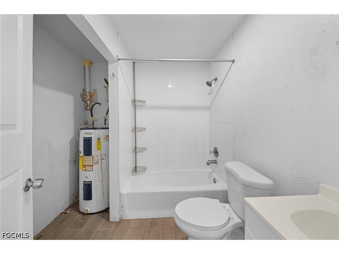 322 Louise Avenue #A Fort Myers FL 33916 2026022088 image9