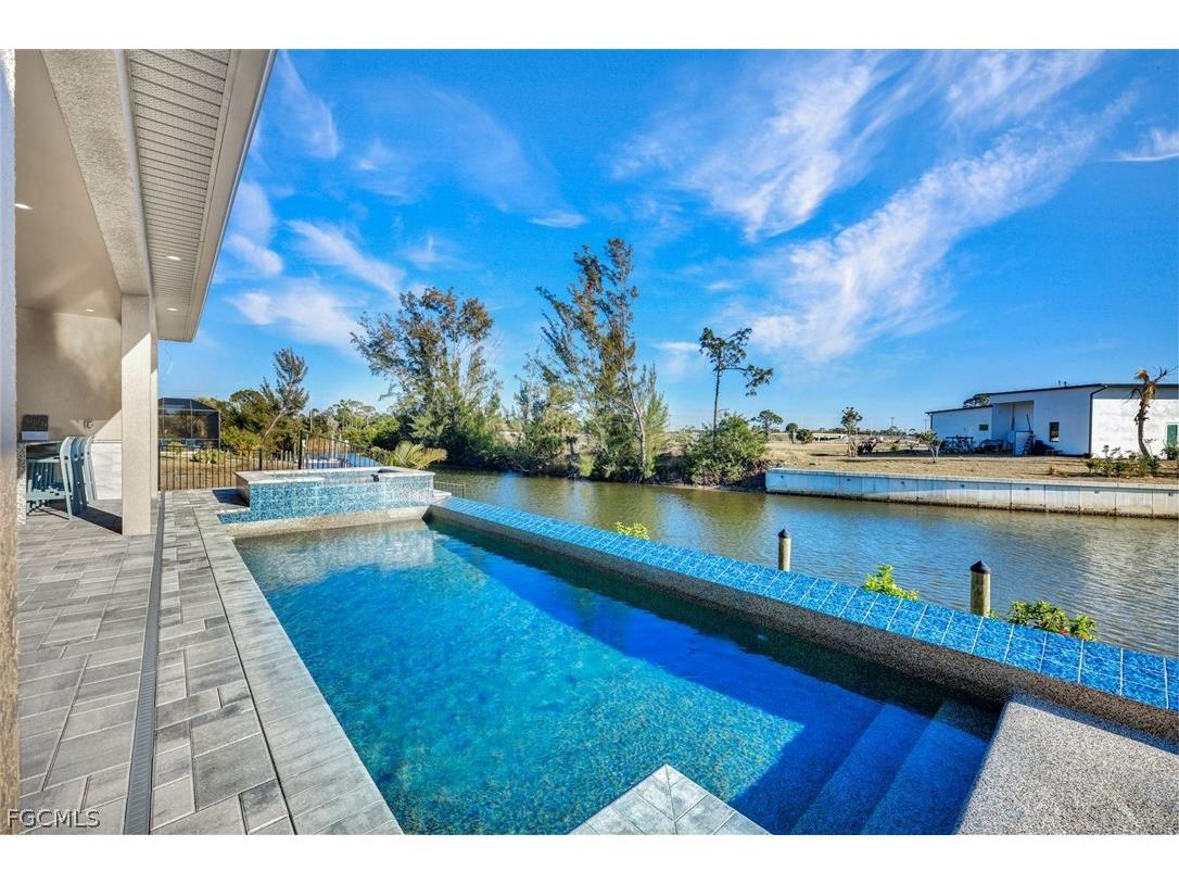 3220 NW 21st Street Cape Coral FL 33993 2026006301 image32