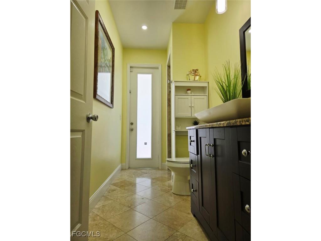 3220 NW Juanita Place Cape Coral FL 33993 2025008375 image20