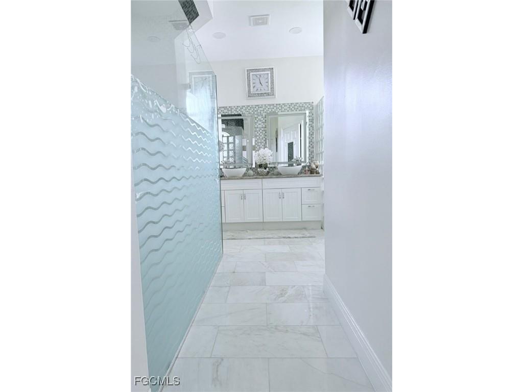 3220 NW Juanita Place Cape Coral FL 33993 2025008375 image25