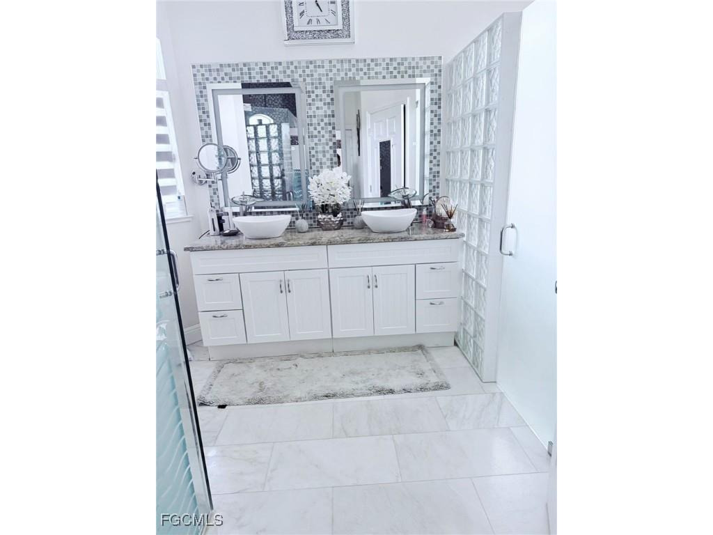 3220 NW Juanita Place Cape Coral FL 33993 2025008375 image26