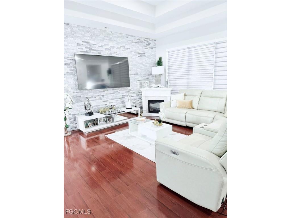 3220 NW Juanita Place Cape Coral FL 33993 2025008375 image4