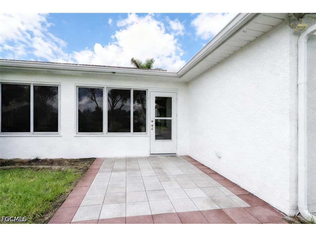 3221 NE 15th Place Cape Coral FL 33909 2026021509 image24