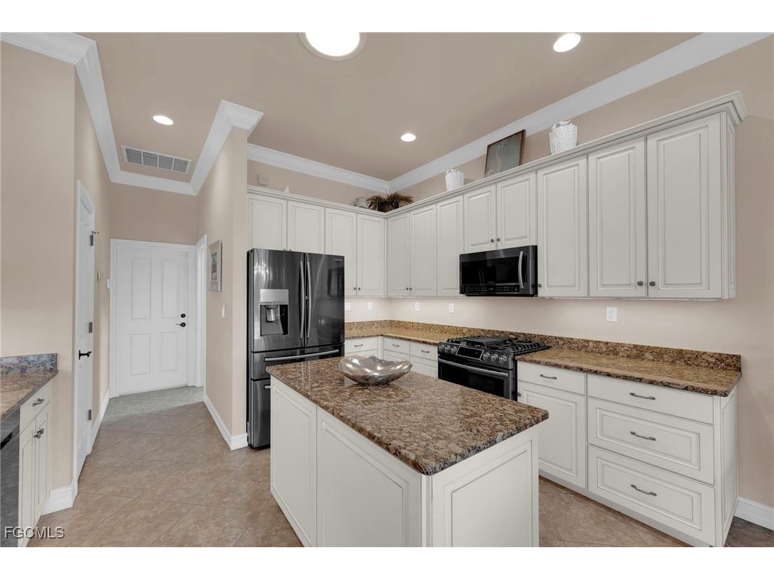 3221 Orangetree Bend Fort Myers FL 33905 2025017430 image17