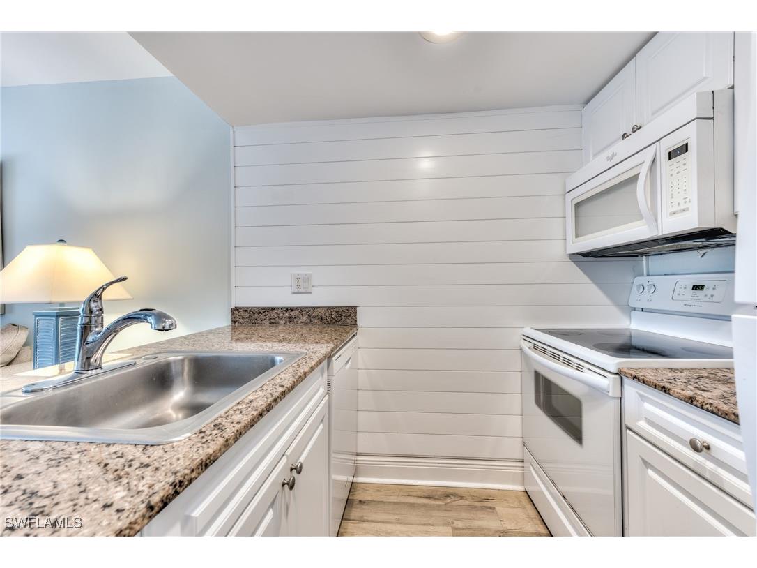 3221 Tennis Villas Captiva FL 33924 225006569 image10