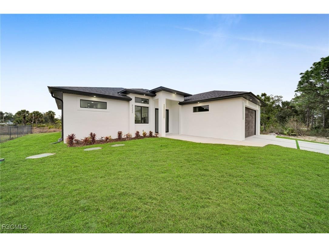 3222 58th Street W Lehigh Acres FL 33971 2026005631 image4