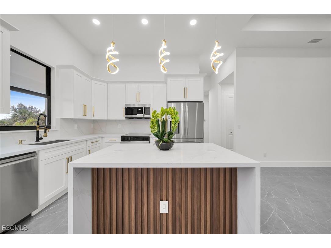 3222 58th Street W Lehigh Acres FL 33971 2026005631 image9