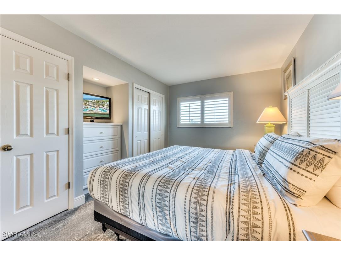 3222 Tennis Villas Captiva FL 33924 225030193 image11